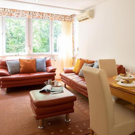 2Bdr Apartment With Balcony Near Maksimir Zagreb Luaran gambar